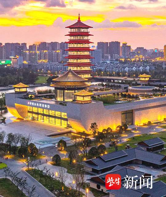 博远配资 盛夏来古城看“苏超”享清凉，乘飞机来扬泰，水上巴士1次购票3日内无限次乘坐，逛遍扬州美景